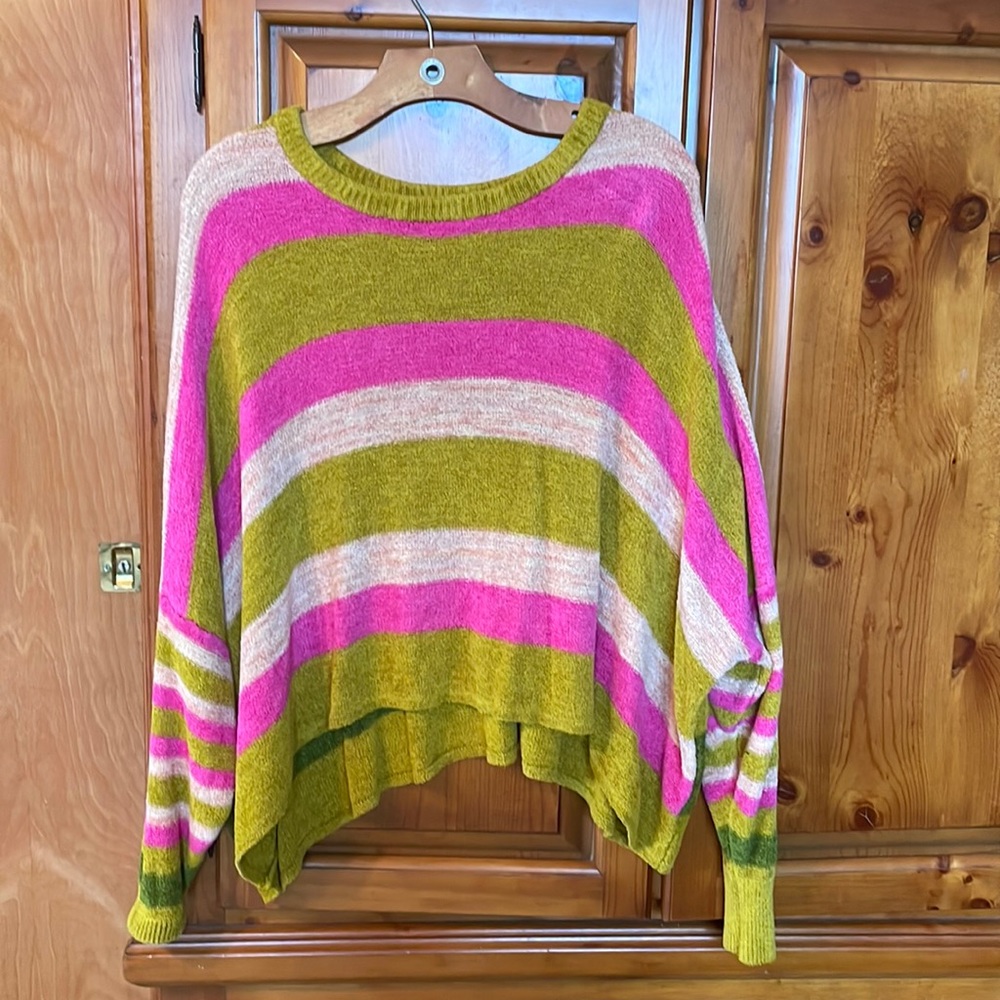 Free people sweater, perfect for fall